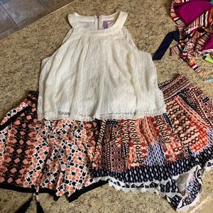 Alya Boutique lace top and dress shorts lot small